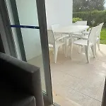 דירה Lovely 3 Bedroom In A In אלבופיירה