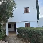 Lovely 3 Bedroom In A In דירה