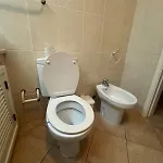 Lovely 3 Bedroom In A In דירה *