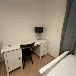 Lovely 3 Bedroom In A In דירה אלבופיירה