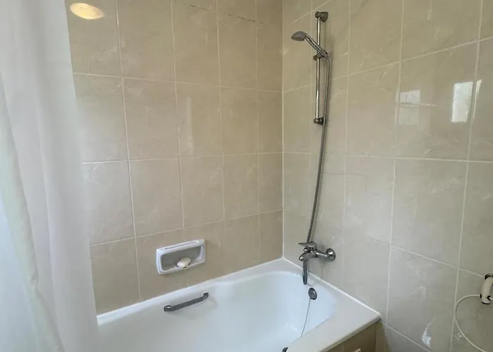 Apartment Lovely 3 Bedroom In A In