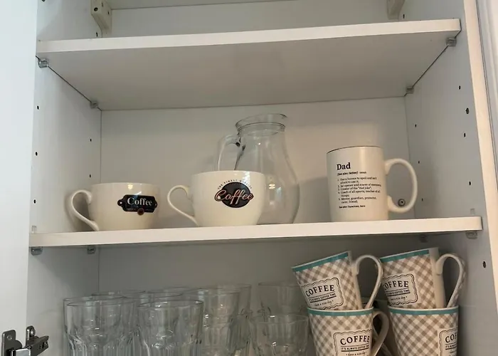 Lovely 3 Bedroom In A In Apartment