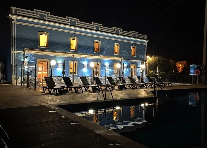 Lovely 3 Bedroom In A In Apartment