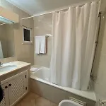 Lovely 3 Bedroom In A In * البوفيرا