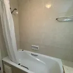 Lovely 3 Bedroom In A In *