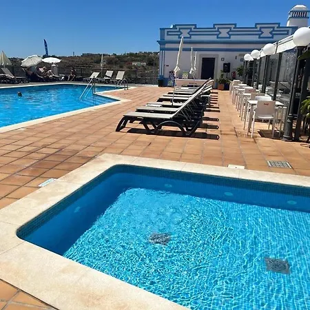 Lovely 3 Bedroom In A In *