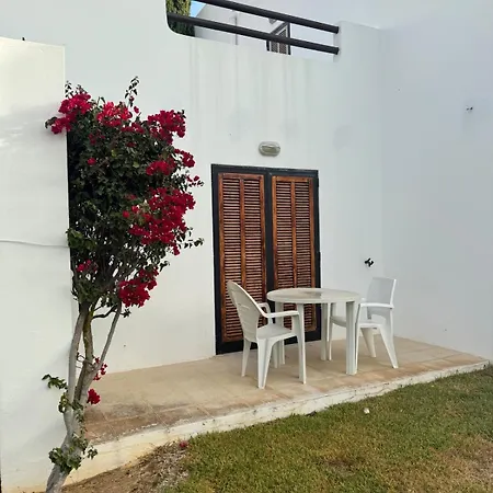 Lovely 3 Bedroom In A In Apartamento