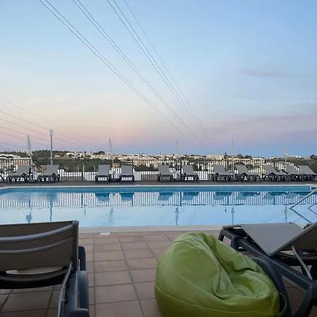 Lovely 3 Bedroom In A In Apartment