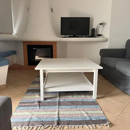 شقة Lovely 3 Bedroom In A In *