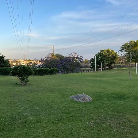 شقة Lovely 3 Bedroom In A In البوفيرا